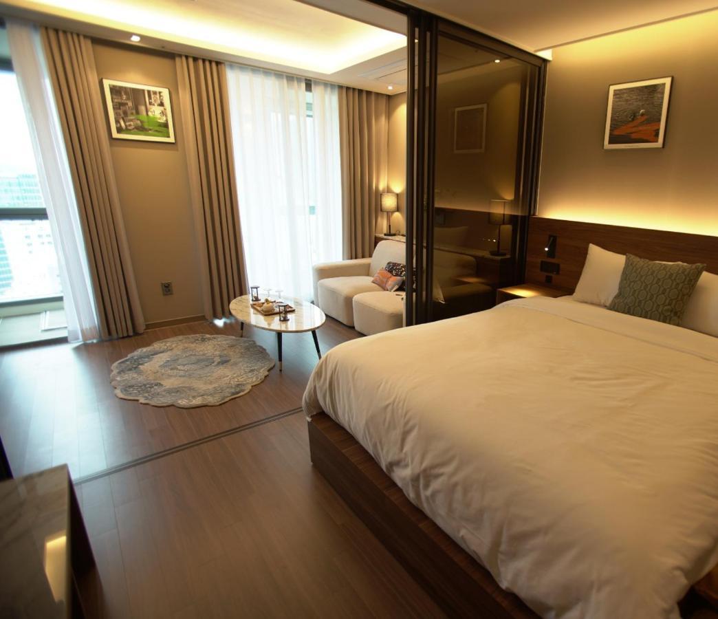 Sienna Ambassador Residence Busan Eksteriør billede