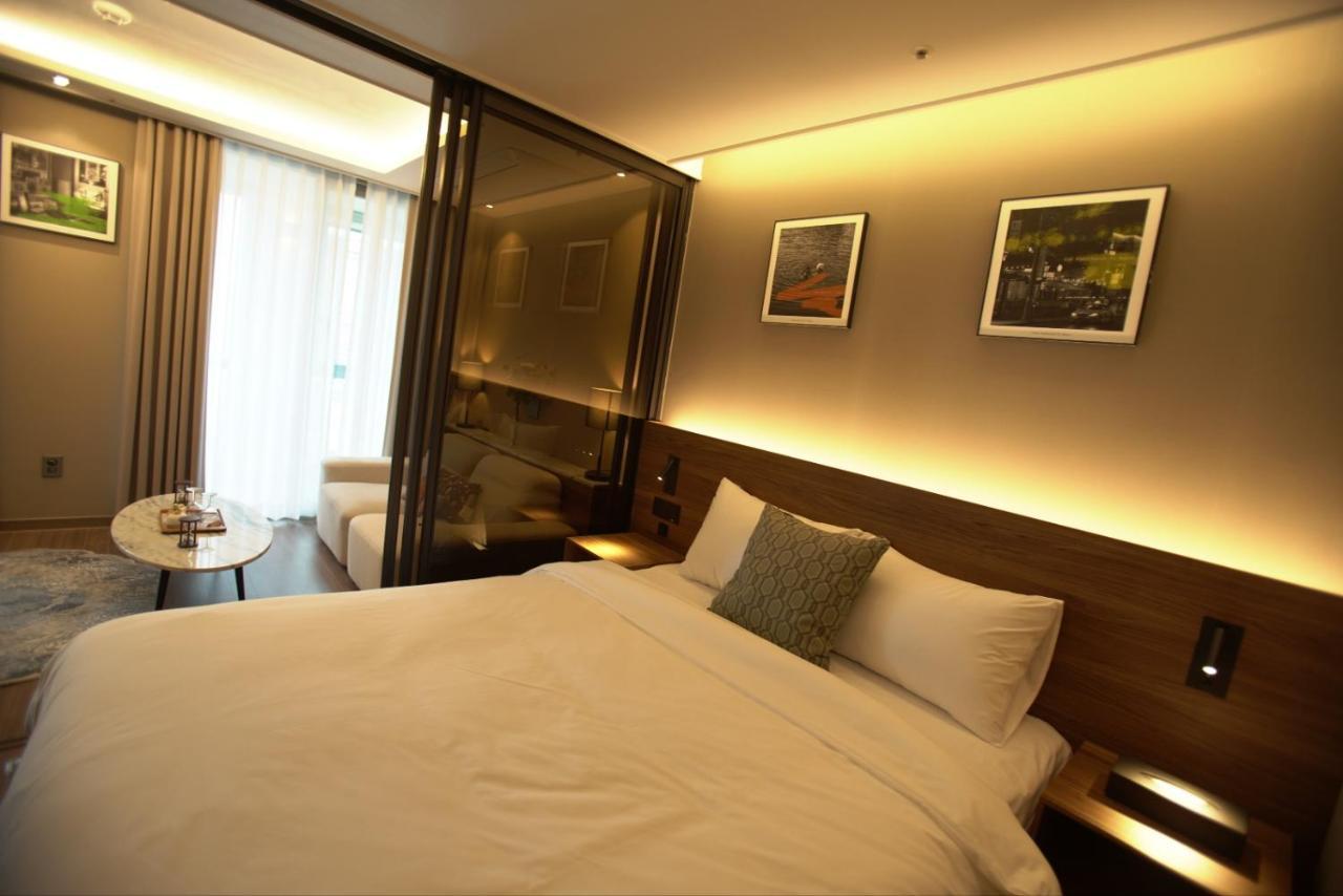 Sienna Ambassador Residence Busan Eksteriør billede