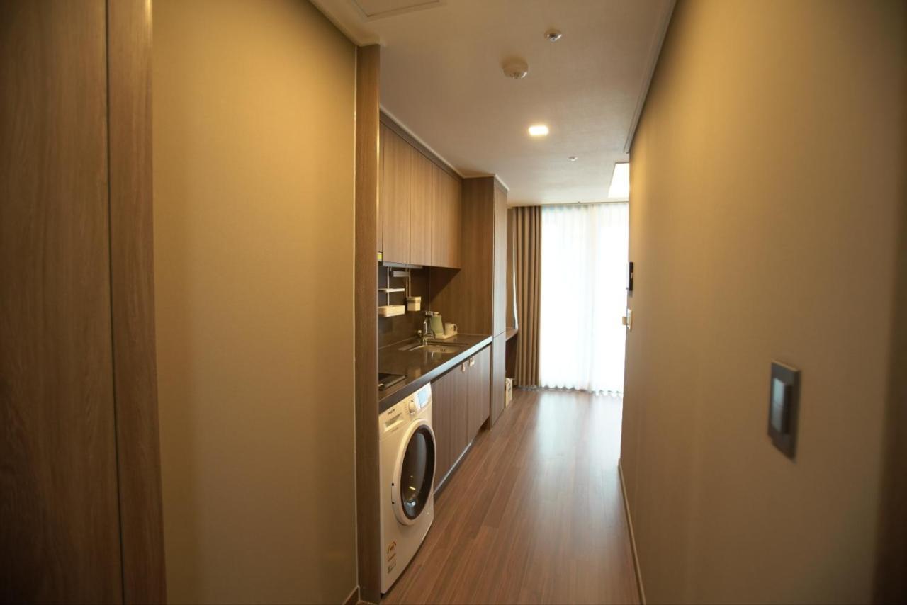 Sienna Ambassador Residence Busan Eksteriør billede