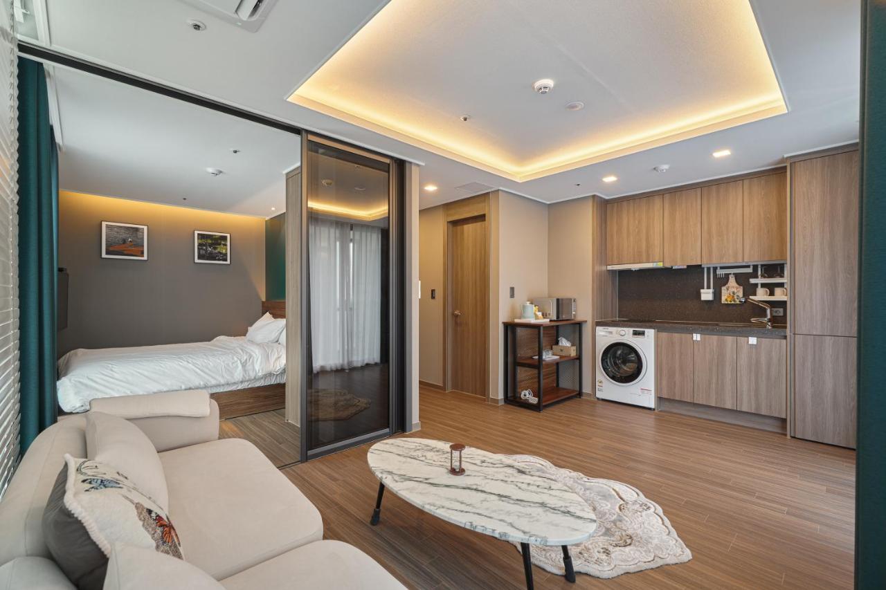 Sienna Ambassador Residence Busan Eksteriør billede