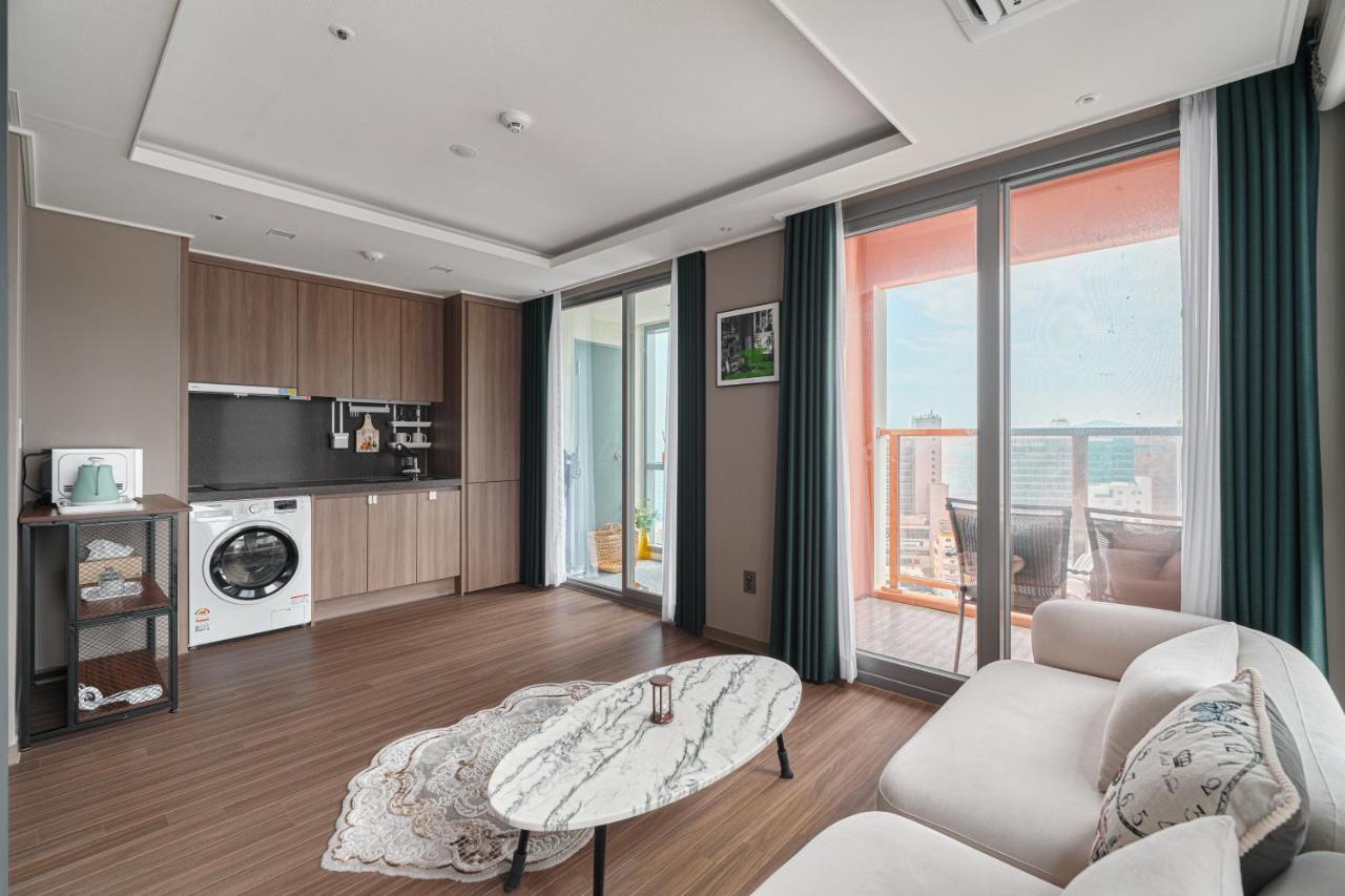 Sienna Ambassador Residence Busan Eksteriør billede