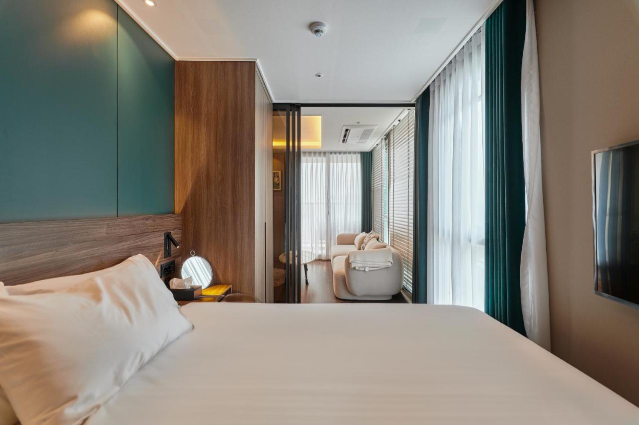 Sienna Ambassador Residence Busan Eksteriør billede
